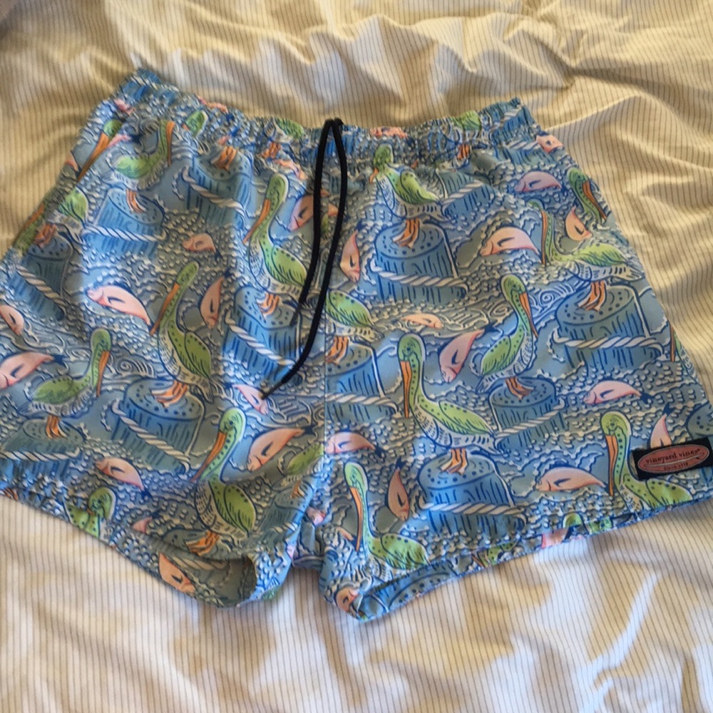 Vineyard vine men’s swim shorts size M
